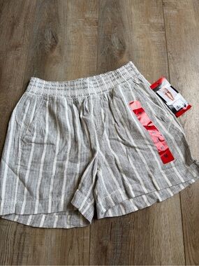 Briggs New York Beige and White Striped High-Waist Linen-Blend Shorts